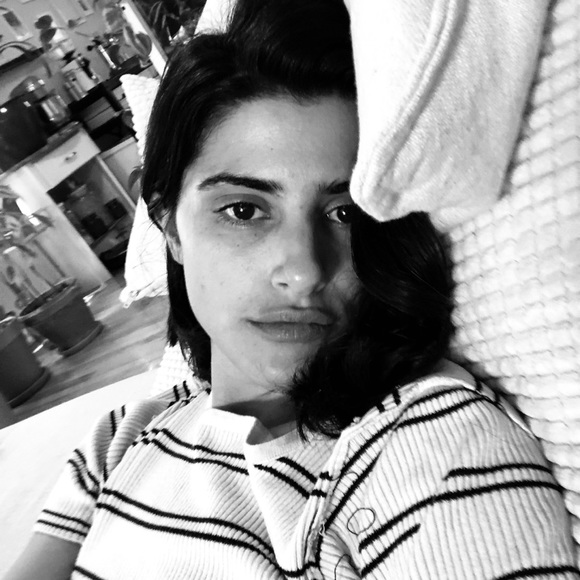 Meet your Posher, Ella romia - Picture 1 of 1